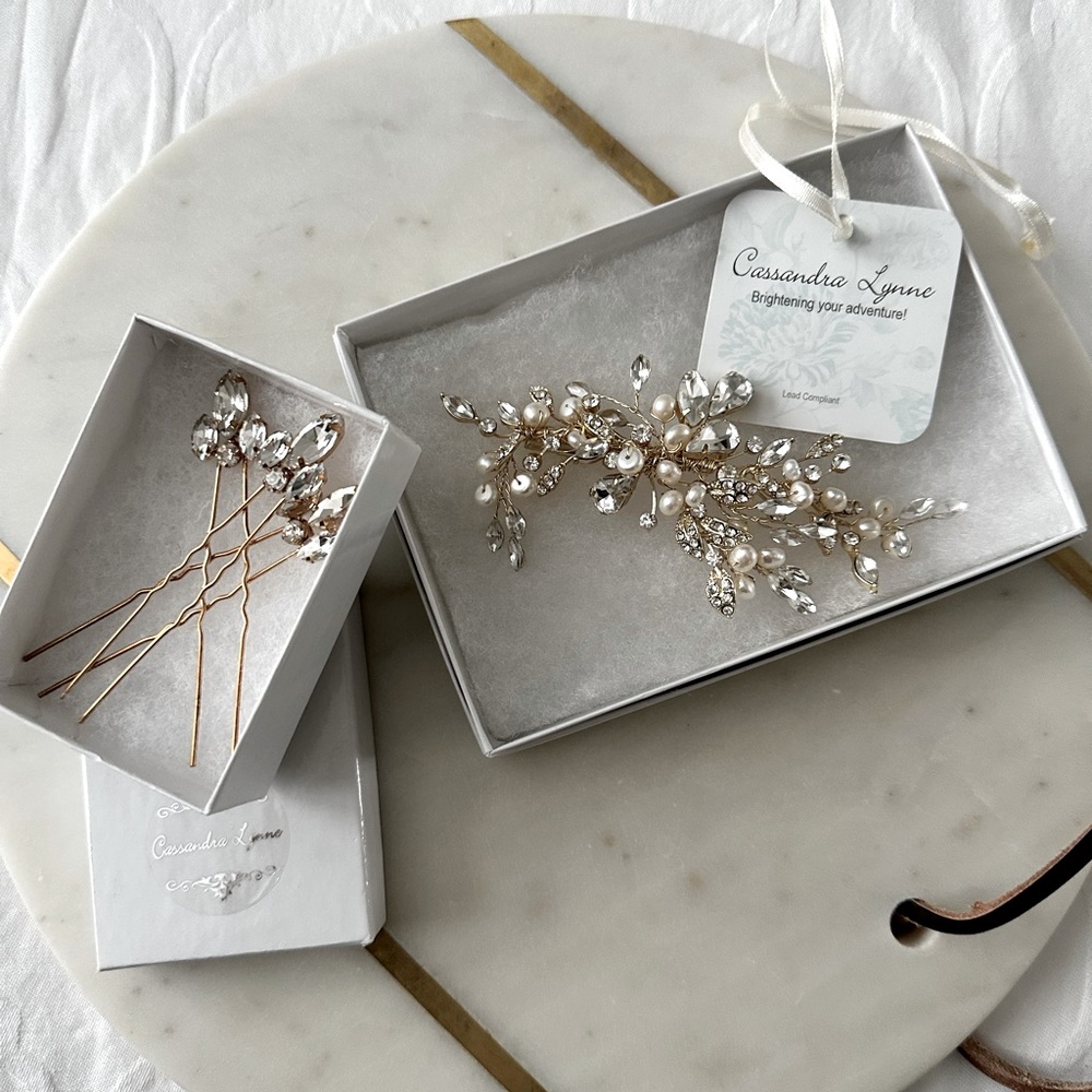 Bridal hair clip and pins